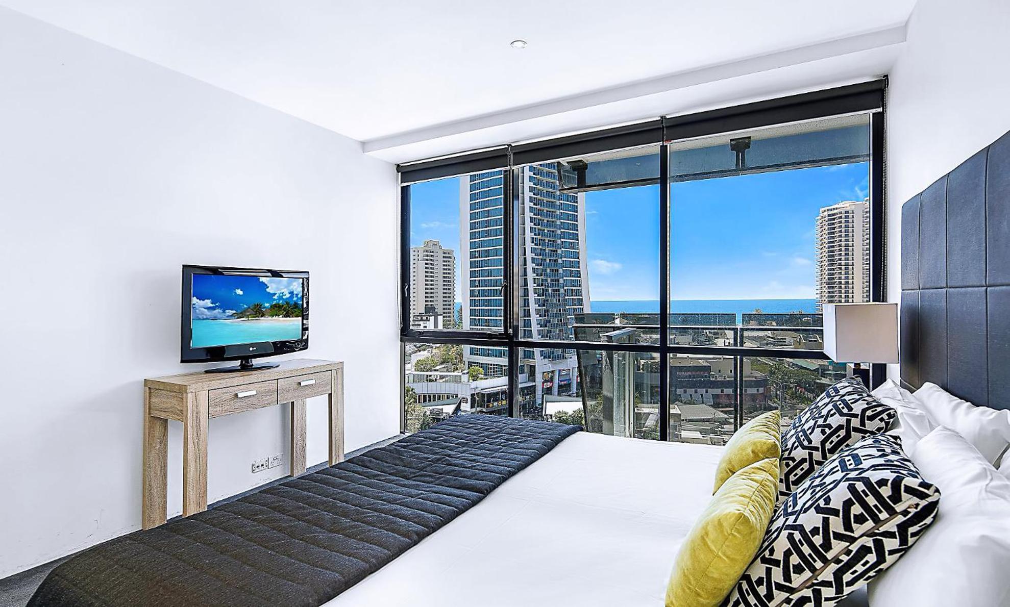 Circle On Cavill Surfers Paradise Apartments-Holiday Paradise Gold Coast Room photo